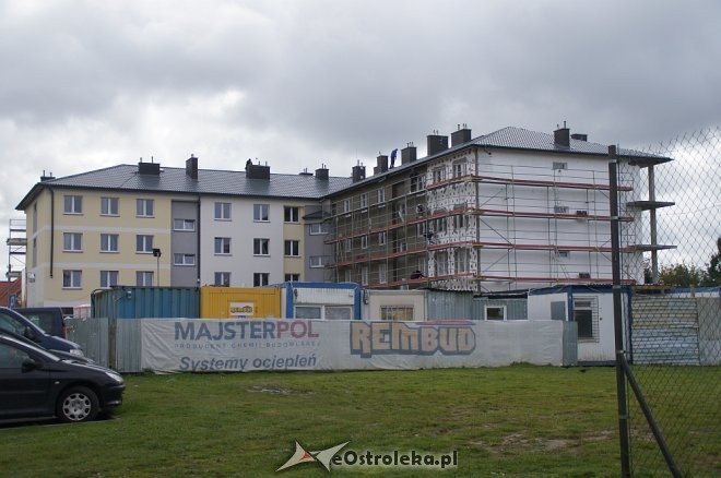 Budowa bloku na osiedlu OTBS wkroczyła w kolejny etap [ZDJĘCIA] - zdjęcie #1 - eOstroleka.pl