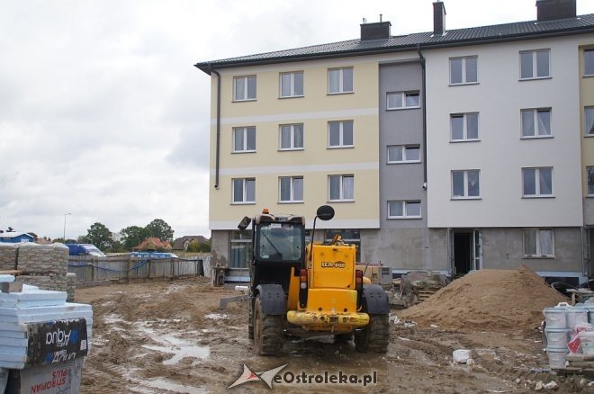 Budowa bloku na osiedlu OTBS wkroczyła w kolejny etap [ZDJĘCIA] - zdjęcie #4 - eOstroleka.pl