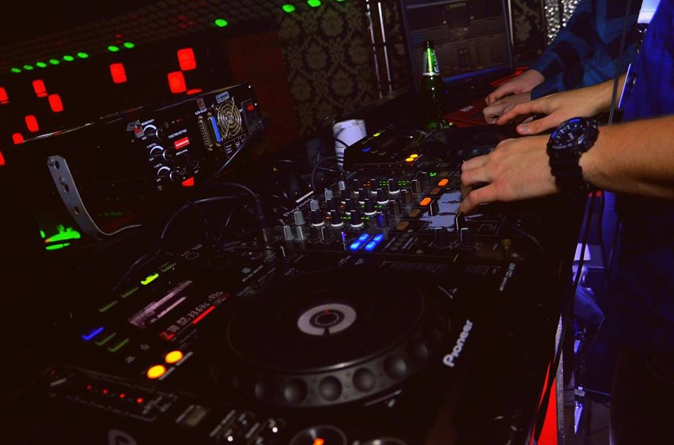 DJ Omen i Boss Warsaw Shore w Clubie Ibiza Zalesie [ZDJĘCIA] - zdjęcie #18 - eOstroleka.pl