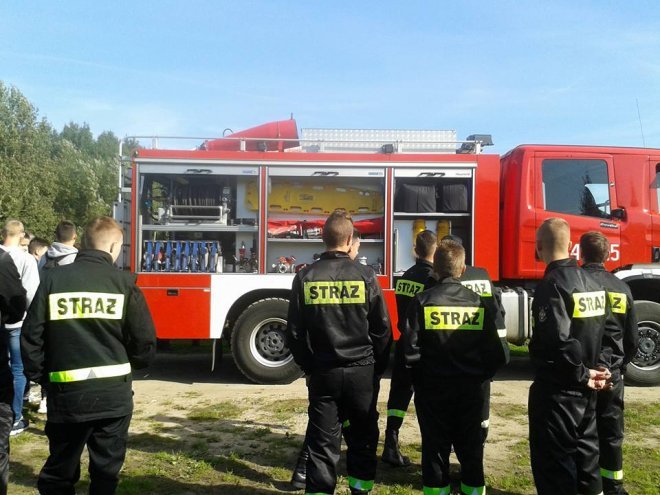 Uczniowie ZSZ nr 2 na ćwiczeniach przeciwpożarowych [ZDJĘCIA] - zdjęcie #14 - eOstroleka.pl