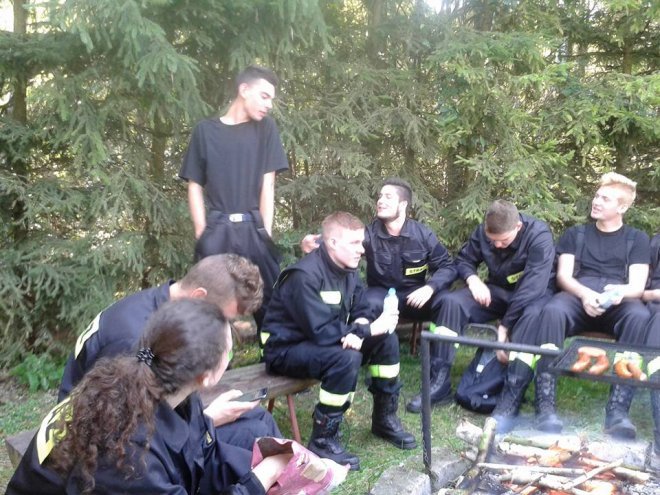 Uczniowie ZSZ nr 2 na ćwiczeniach przeciwpożarowych [ZDJĘCIA] - zdjęcie #56 - eOstroleka.pl