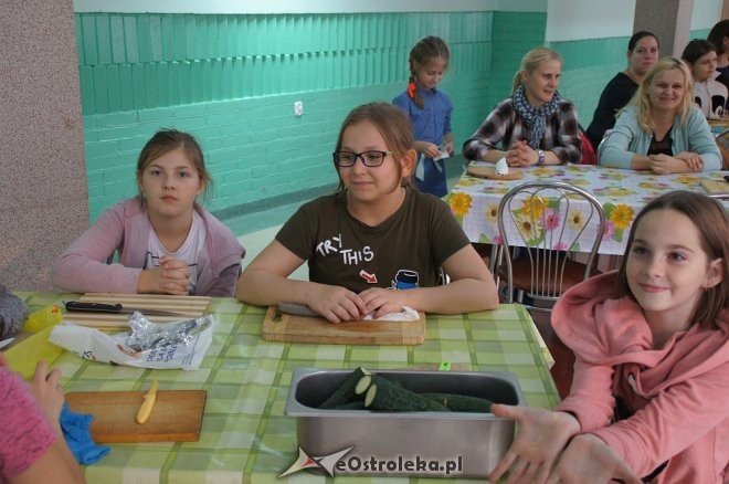 Uczniowie „piątki” wiedzą więcej o zdrowym odżywianiu [ZDJĘCIA] - zdjęcie #6 - eOstroleka.pl