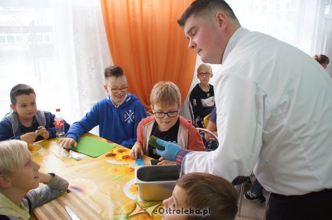 Uczniowie „piątki” wiedzą więcej o zdrowym odżywianiu [ZDJĘCIA] - zdjęcie #22 - eOstroleka.pl