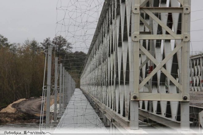 Ostrołęka: Obie nitki tymczasowego mostu już gotowe [ZDJĘCIA] - zdjęcie #7 - eOstroleka.pl