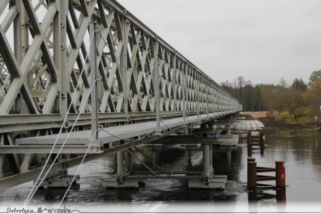 Ostrołęka: Obie nitki tymczasowego mostu już gotowe [ZDJĘCIA] - zdjęcie #22 - eOstroleka.pl