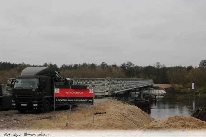 Ostrołęka: Obie nitki tymczasowego mostu już gotowe [ZDJĘCIA] - zdjęcie #24 - eOstroleka.pl