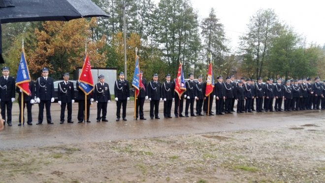 Strażacy ochotnicy z Żerania Małego dostali nowy wóz ratowniczo-gaśniczy [ZDJĘCIA] - zdjęcie #32 - eOstroleka.pl