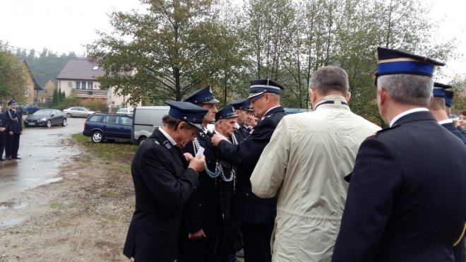 Strażacy ochotnicy z Żerania Małego dostali nowy wóz ratowniczo-gaśniczy [ZDJĘCIA] - zdjęcie #35 - eOstroleka.pl