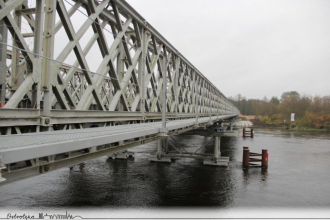 Budowa mostu tymczasowego. Saperzy zameldowali wykonanie zadania [ZDJĘCIA] - zdjęcie #23 - eOstroleka.pl