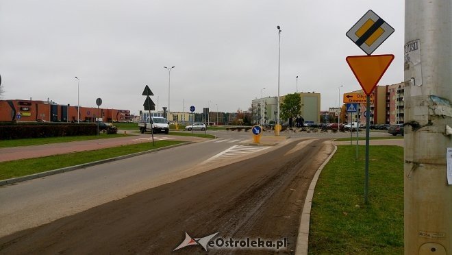 Ruszyły prace związane z budową ulicy Dobrzańskiego [ZDJĘCIA] - zdjęcie #5 - eOstroleka.pl