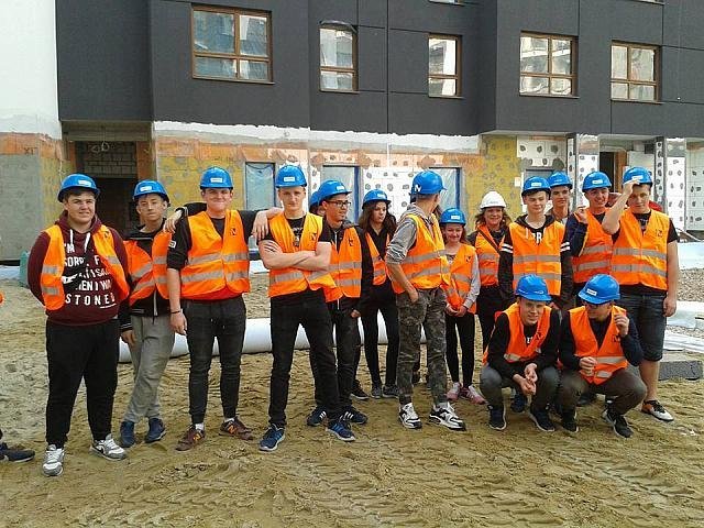 Edukacyjna wycieczka na budowę warszawskich apartamentowców [08.10.2017] - zdjęcie #16 - eOstroleka.pl