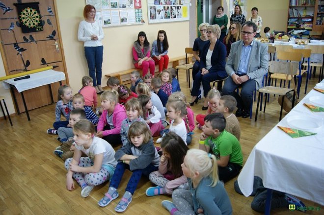 Pasowanie na ucznia w „chudkowskiej” podstawówce [ZDJĘCIA] - zdjęcie #5 - eOstroleka.pl
