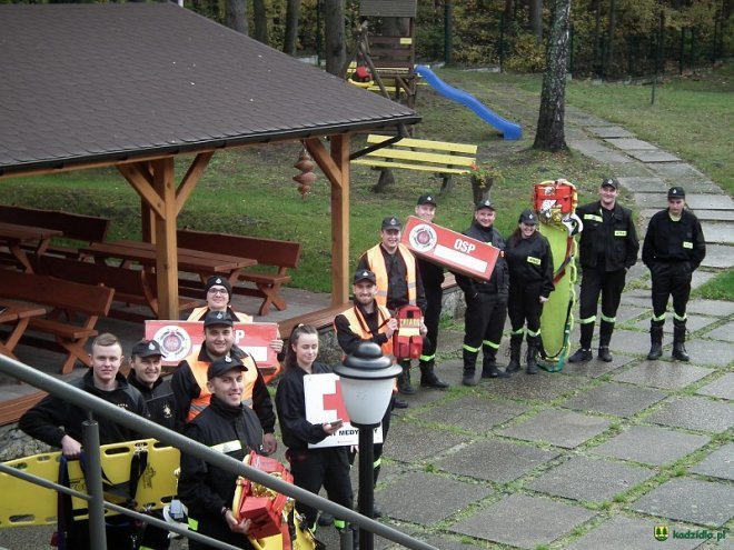 Strażacy ochotnicy z gminy Kadzidło przeszkoleni z zakresu kwalifikowanej pierwszej pomocy [ZDJĘCIA] - zdjęcie #23 - eOstroleka.pl