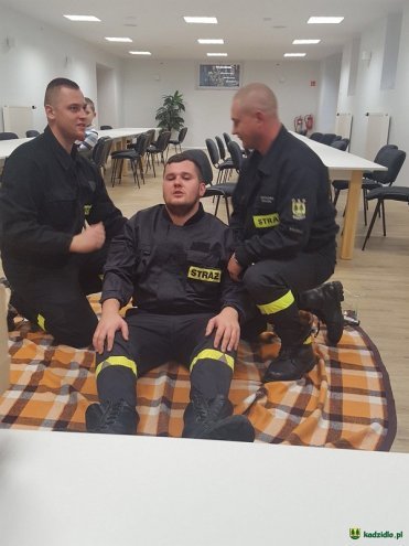 Strażacy ochotnicy z gminy Kadzidło przeszkoleni z zakresu kwalifikowanej pierwszej pomocy [ZDJĘCIA] - zdjęcie #29 - eOstroleka.pl