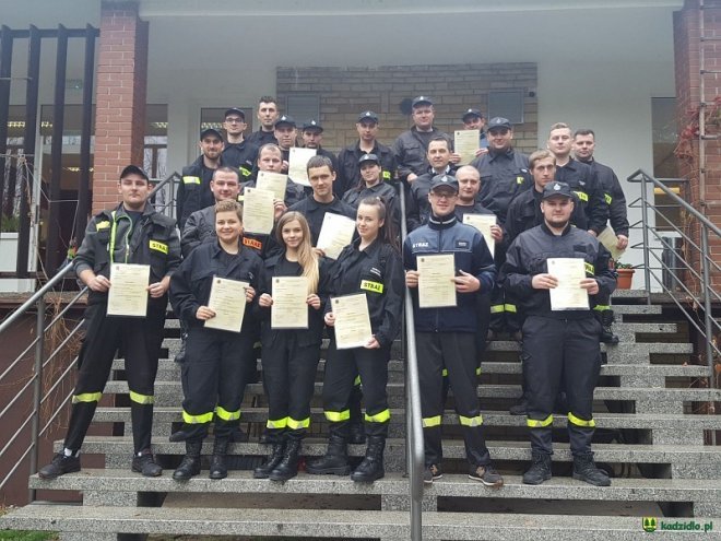 Strażacy ochotnicy z gminy Kadzidło przeszkoleni z zakresu kwalifikowanej pierwszej pomocy [ZDJĘCIA] - zdjęcie #38 - eOstroleka.pl