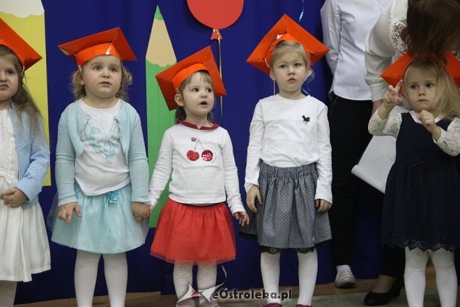 Pasowanie na Przedszkolaka w Krainie Misiów [10.11.2017] - zdjęcie #109 - eOstroleka.pl