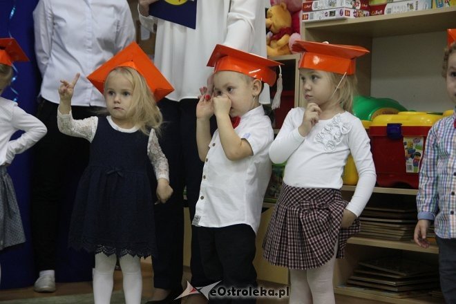 Pasowanie na Przedszkolaka w Krainie Misiów [10.11.2017] - zdjęcie #111 - eOstroleka.pl