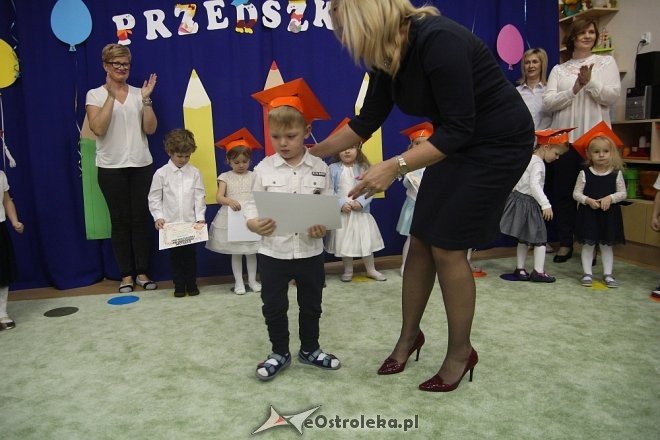 Pasowanie na Przedszkolaka w Krainie Misiów [10.11.2017] - zdjęcie #121 - eOstroleka.pl