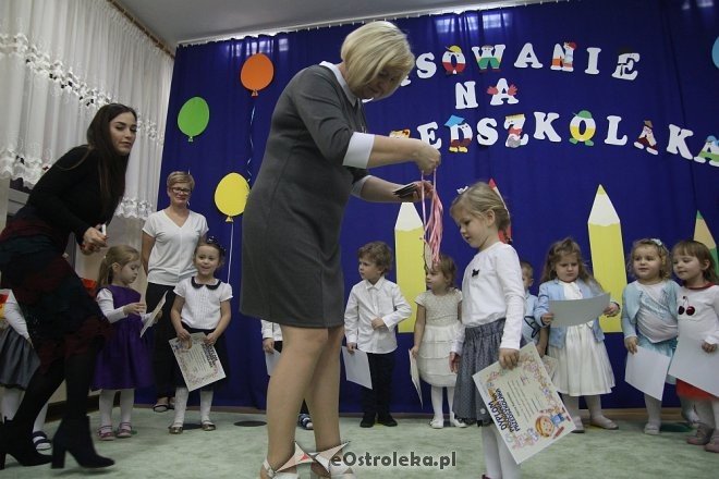 Pasowanie na Przedszkolaka w Krainie Misiów [10.11.2017] - zdjęcie #138 - eOstroleka.pl