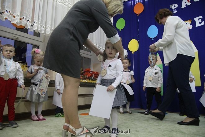 Pasowanie na Przedszkolaka w Krainie Misiów [10.11.2017] - zdjęcie #150 - eOstroleka.pl