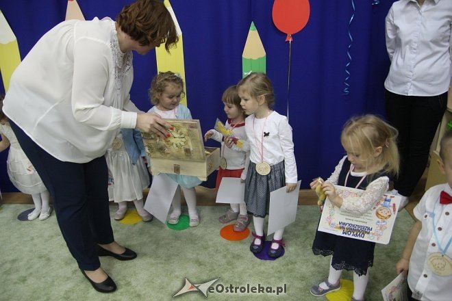 Pasowanie na Przedszkolaka w Krainie Misiów [10.11.2017] - zdjęcie #159 - eOstroleka.pl