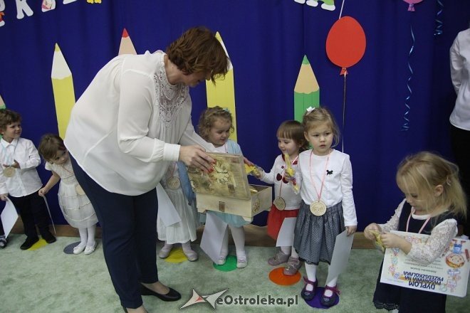 Pasowanie na Przedszkolaka w Krainie Misiów [10.11.2017] - zdjęcie #160 - eOstroleka.pl