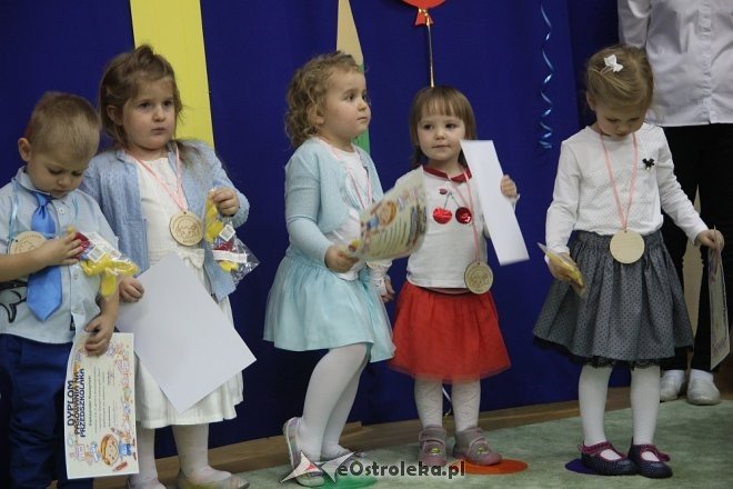 Pasowanie na Przedszkolaka w Krainie Misiów [10.11.2017] - zdjęcie #174 - eOstroleka.pl