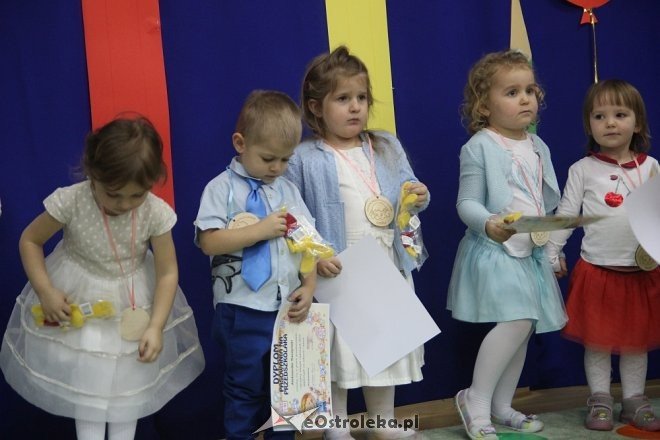 Pasowanie na Przedszkolaka w Krainie Misiów [10.11.2017] - zdjęcie #175 - eOstroleka.pl
