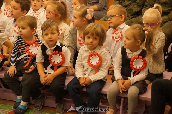 Święto Niepodległości w Przedszkolu Miejskim nr 16 Kraina Odkrywców [10.11.2017] - zdjęcie #16 - eOstroleka.pl