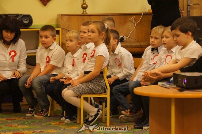 Święto Niepodległości w Przedszkolu Miejskim nr 16 Kraina Odkrywców [10.11.2017] - zdjęcie #28 - eOstroleka.pl