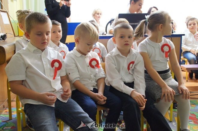 Święto Niepodległości w Przedszkolu Miejskim nr 16 Kraina Odkrywców [10.11.2017] - zdjęcie #58 - eOstroleka.pl