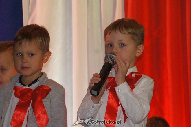 Święto Niepodległości w Przedszkolu Miejskim nr 17 Krainia Misiów [13.11.2017] - zdjęcie #33 - eOstroleka.pl