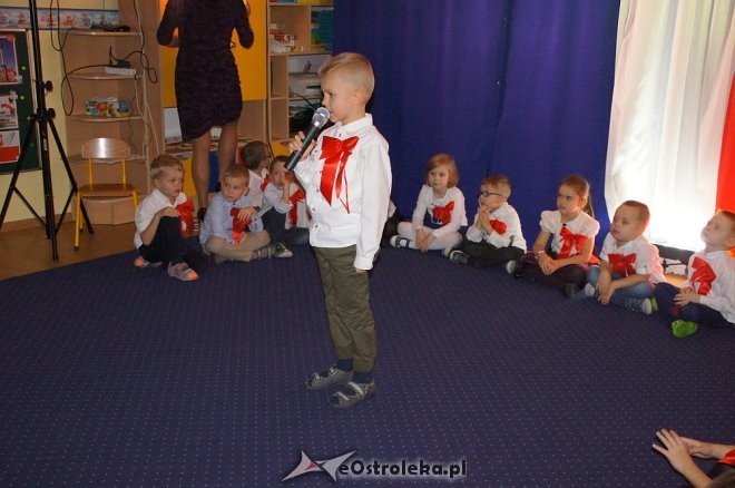 Święto Niepodległości w Przedszkolu Miejskim nr 17 Krainia Misiów [13.11.2017] - zdjęcie #54 - eOstroleka.pl