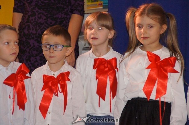 Święto Niepodległości w Przedszkolu Miejskim nr 17 Krainia Misiów [13.11.2017] - zdjęcie #68 - eOstroleka.pl