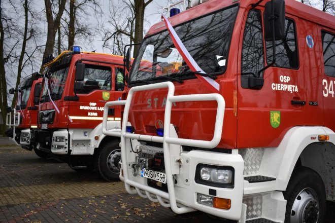 Trzy samochody dla strażaków ochotników z gminy Baranowo [ZDJĘCIA] - zdjęcie #14 - eOstroleka.pl