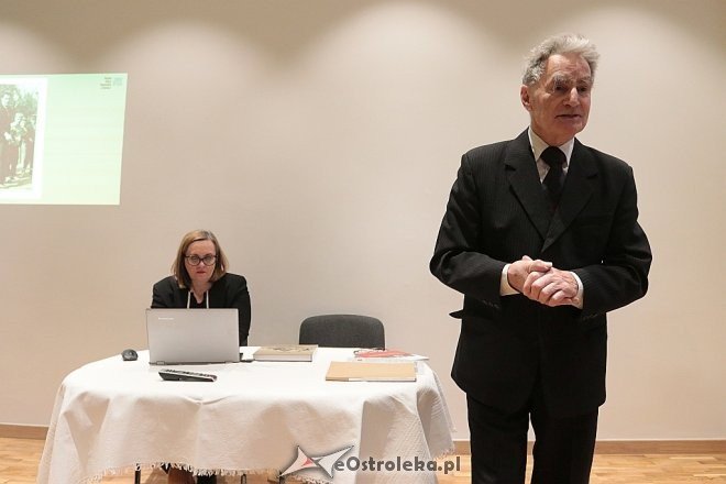 Spotkanie z profesorem Marianem Pokropkiem [27.11.2017] - zdjęcie #8 - eOstroleka.pl