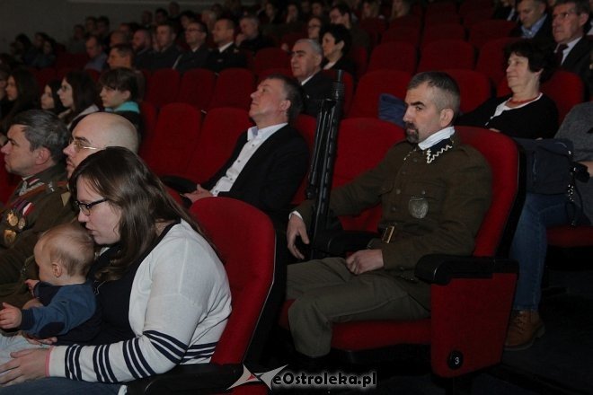 Koncert „Contra Mundum” i spotkanie z weteranami w OCK [ZDJĘCIA] - zdjęcie #17 - eOstroleka.pl