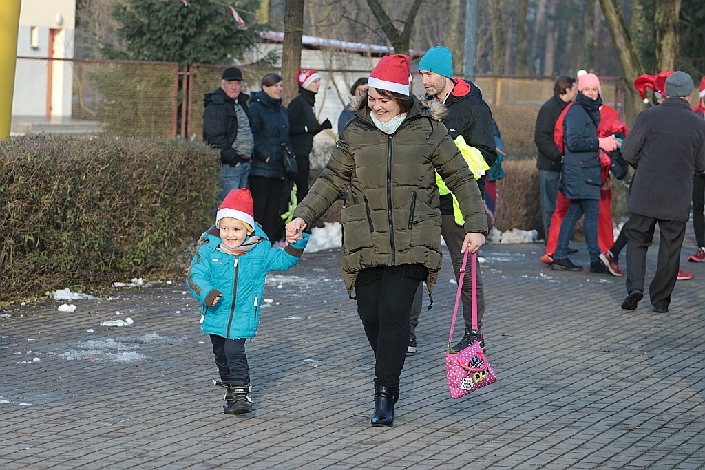 Rodzinny bieg mikołajkowy [03.12.2017] - zdjęcie #11 - eOstroleka.pl