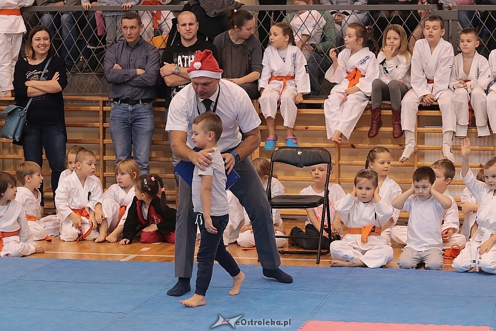 Mikołajkowy turniej karate [03.12.2017] - zdjęcie #41 - eOstroleka.pl