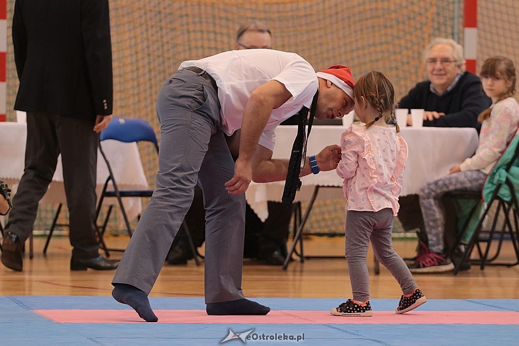Mikołajkowy turniej karate [03.12.2017] - zdjęcie #54 - eOstroleka.pl