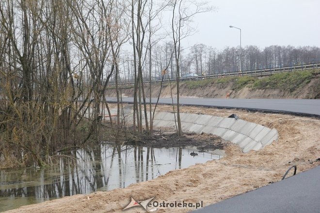 Budowa tymczasowego mostu na ostatniej prostej [ZDJĘCIA] - zdjęcie #38 - eOstroleka.pl