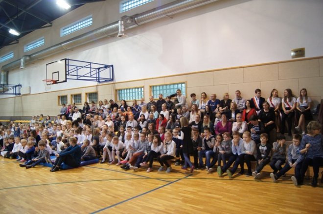 Ślubowanie uczniów klas pierwszych [07.12.2017] - zdjęcie #24 - eOstroleka.pl