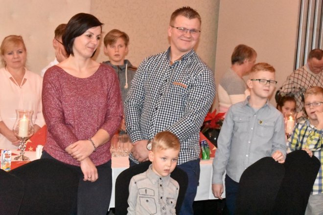 Wigilijne spotkanie rodzin zastępczych [15.12.2017] - zdjęcie #6 - eOstroleka.pl