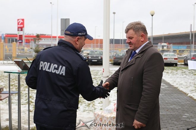 Przekazanie radiowozów ostrołęckiej policji [22.12.2017] - zdjęcie #37 - eOstroleka.pl