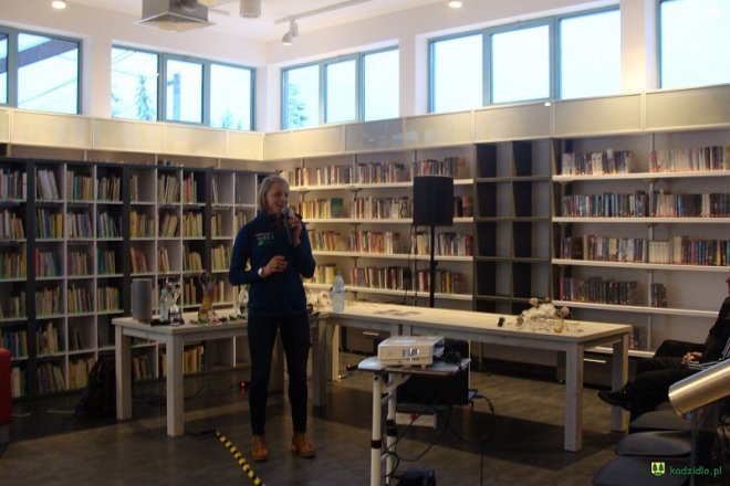 Spotkanie z Joanną Banach w kadzidlańskiej bibliotece [30.12.2017] - zdjęcie #1 - eOstroleka.pl