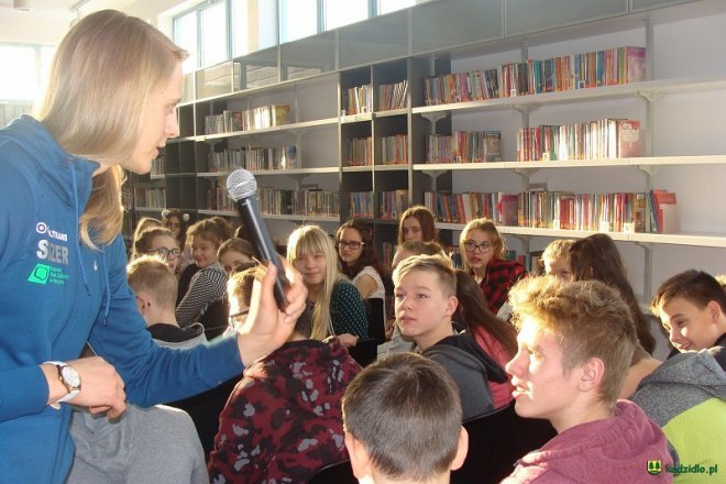 Spotkanie z Joanną Banach w kadzidlańskiej bibliotece [30.12.2017] - zdjęcie #21 - eOstroleka.pl
