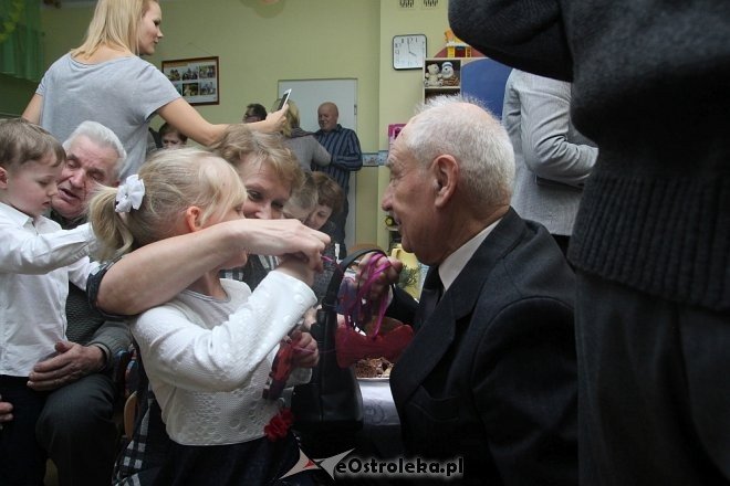 Dzień Babci i Dziadka w „Krainie Misiów” [11.01.2018] - zdjęcie #94 - eOstroleka.pl