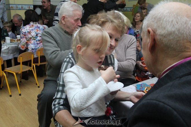 Dzień Babci i Dziadka w „Krainie Misiów” [11.01.2018] - zdjęcie #102 - eOstroleka.pl