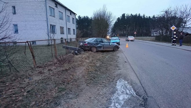 Wypadek na ulicy Ostrołęckiej w Łysych [15.01.2018] - zdjęcie #6 - eOstroleka.pl