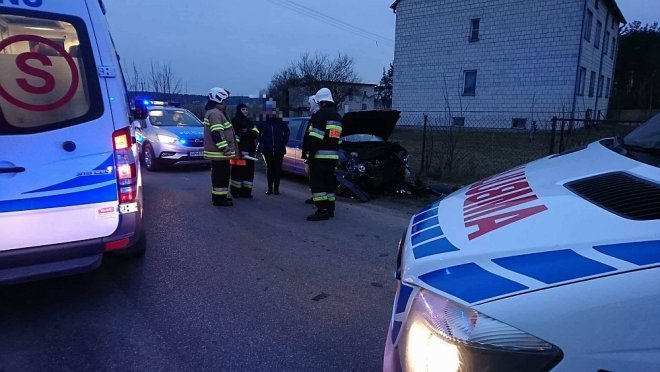 Wypadek na ulicy Ostrołęckiej w Łysych [15.01.2018] - zdjęcie #7 - eOstroleka.pl